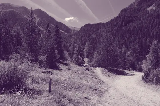 pas à page montagne