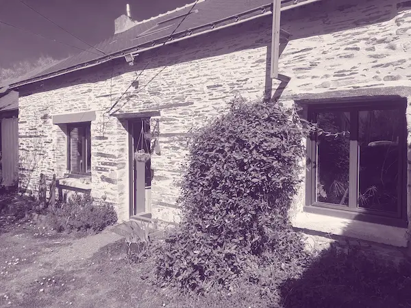 maison Pas à page